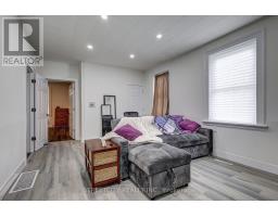 12 WELDON AVENUE - 36