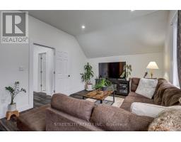 12 WELDON AVENUE - 9