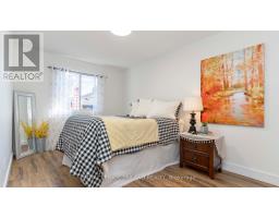 4 SCHREYER DRIVE - 16