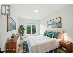 28 - 1870 ALDERSBROOK GATE - 18