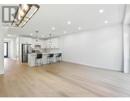 28 - 1870 ALDERSBROOK GATE - 6