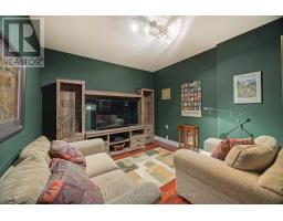 1202 - 250 PALL MALL STREET - 10