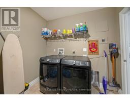 1202 - 250 PALL MALL STREET - 30