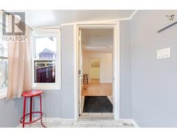 616 LAYARD STREET - 7