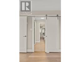 9 - 152 ALBERT STREET - 32