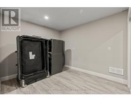 9 - 152 ALBERT STREET - 35