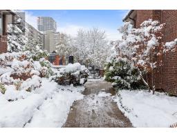 9 - 152 ALBERT STREET - 39