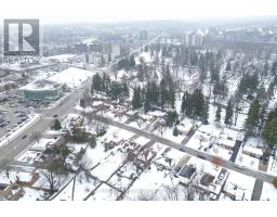 208 TROWBRIDGE AVENUE - 34