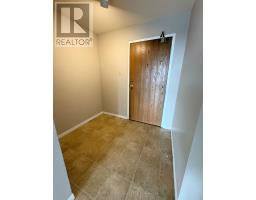 409 - 35 GREEN VALLEY DRIVE - 9