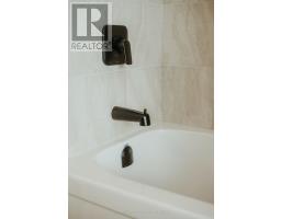 1382 SHIELDS PLACE - 36