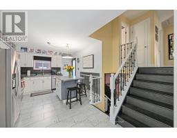 10 DANIELLE CRESCENT - 10