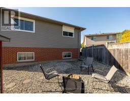 10 DANIELLE CRESCENT - 32