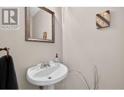 39 - 676 WONDERLAND ROAD S - 16