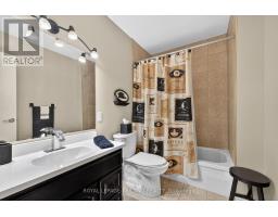 39 - 676 WONDERLAND ROAD S - 22