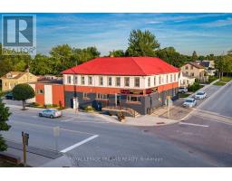 41 MAIN STREET E - 4