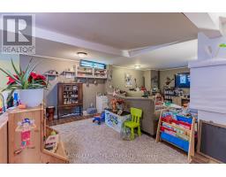 41 MAIN STREET E - 44