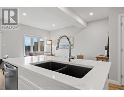 35 - 17 NICHOLSON STREET - 13