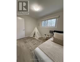 61 LARKSPUR CRESCENT - 13