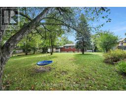 61 LARKSPUR CRESCENT - 21