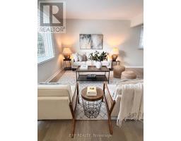 61 LARKSPUR CRESCENT - 4