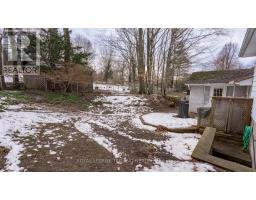 7 BRIARHILL PLACE - 24