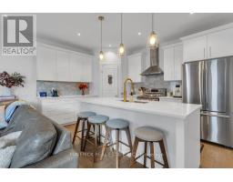 21 CHAMBERLAIN AVENUE - 12