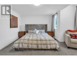 21 CHAMBERLAIN AVENUE - 25