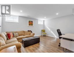 21 CHAMBERLAIN AVENUE - 27