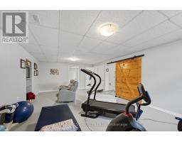 86 CALVERT LANE - 27