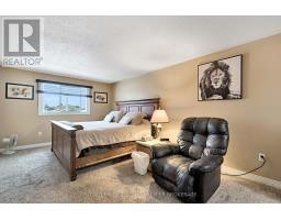 26 SLOANE CRESCENT - 18