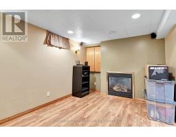 26 SLOANE CRESCENT - 27