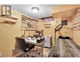 26 SLOANE CRESCENT - 31