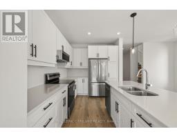 10 - 101 SWALES AVENUE - 15