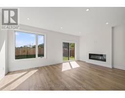 10 - 101 SWALES AVENUE - 17