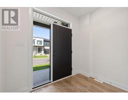 10 - 101 SWALES AVENUE - 4