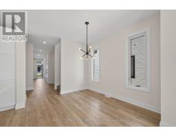 10 - 101 SWALES AVENUE - 9