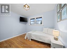 5 MONTCALM STREET N - 18