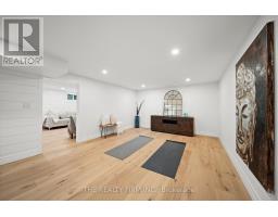 5 MONTCALM STREET N - 27