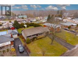 5 MONTCALM STREET N - 43