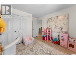 111 LOSSING DRIVE - 25