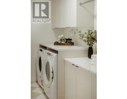 1382 SHIELDS PLACE - 34