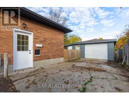 239 COMMISSIONERS ROAD W - 27