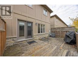 8 - 2089 BEAVERBROOK AVENUE - 38