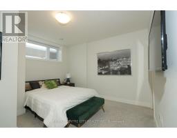 6 - 925 DEVERON CRESCENT - 8