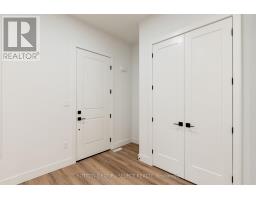 822 MAITLAND STREET - 3