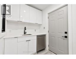 822 MAITLAND STREET - 33