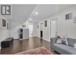 916 ROULSTON STREET - 25