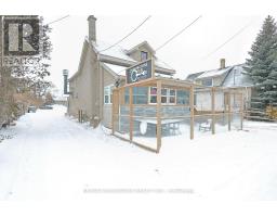 16 ONTARIO STREET N - 22