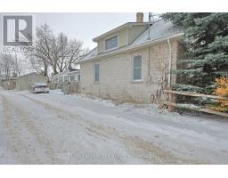 16 ONTARIO STREET N - 4