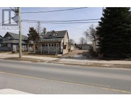 16-18 ONTARIO STREET N - 44